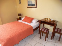 HOTEL SUITES COSTA DE ORO